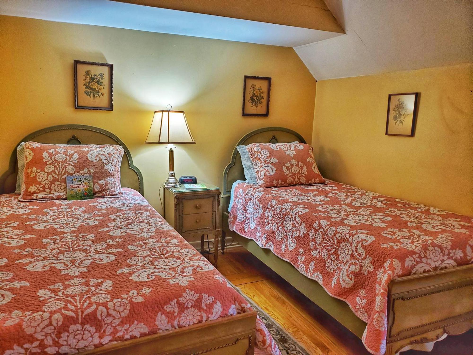 Montague Inn Bed & Breakfast Saginaw Exterior photo